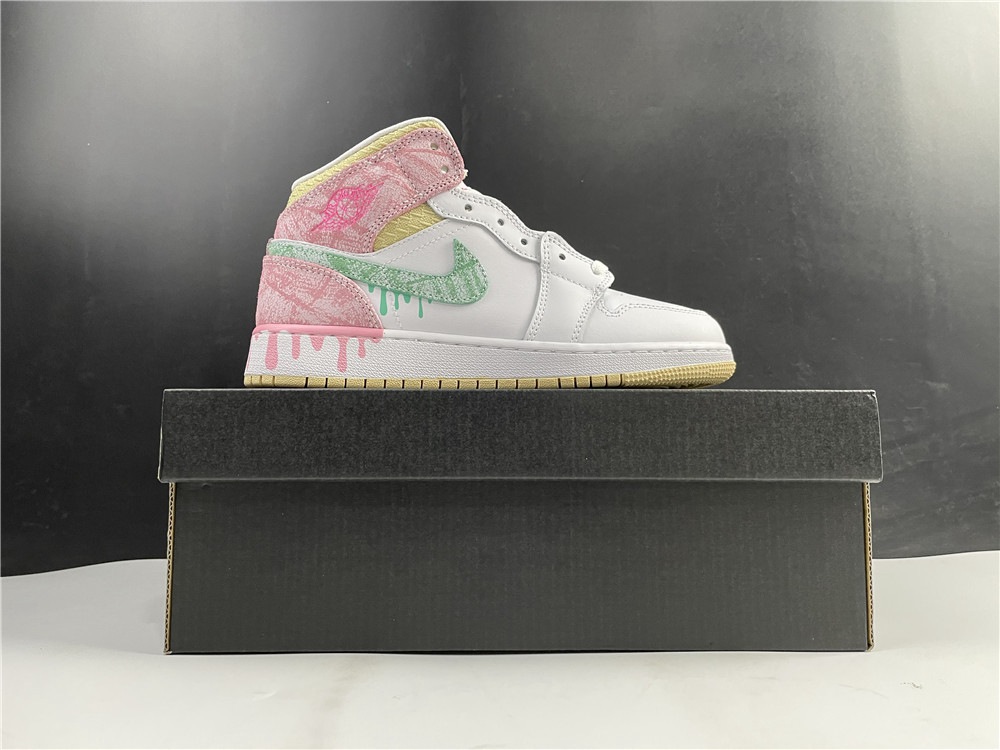 AJ1 Mid DD1666-100